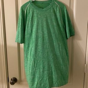 Men’s Lululemon shirt